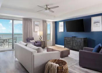 Royale Palms Condominiums hotel thumbnail 8