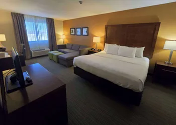 Comfort Inn Ferdinand hotel thumbnail 5