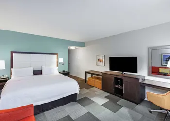 Hampton Inn & Suites by Hilton Houston North IAH hotel thumbnail 7