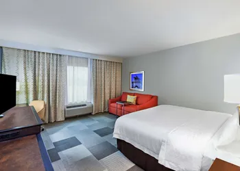 Hampton Inn & Suites by Hilton Houston North IAH hotel thumbnail 8
