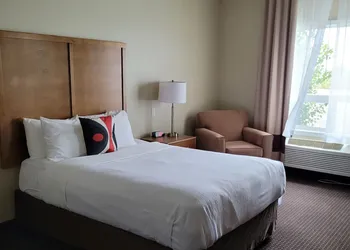 The Kanata Bonnyville hotel thumbnail 5