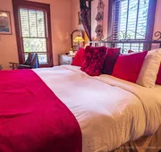 Cliff Cottage Inn - Downtown Bed & Breakfast hotel detail image 3