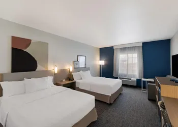 Spark by Hilton Midland South hotel thumbnail 4