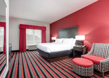 Holiday Inn & Suites Lafayette North by IHG hotel thumbnail 2