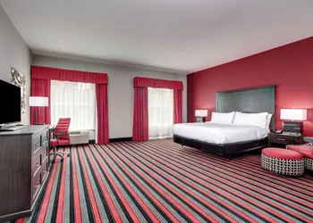 Holiday Inn & Suites Lafayette North by IHG hotel thumbnail 7