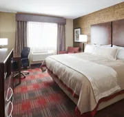 Gateway Park Hotel and Suites hotel detail image 3