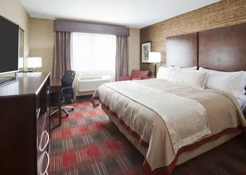 Gateway Park Hotel and Suites hotel thumbnail 3