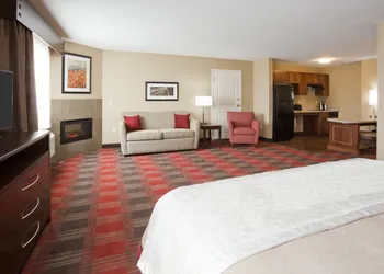 Gateway Park Hotel and Suites hotel thumbnail 5