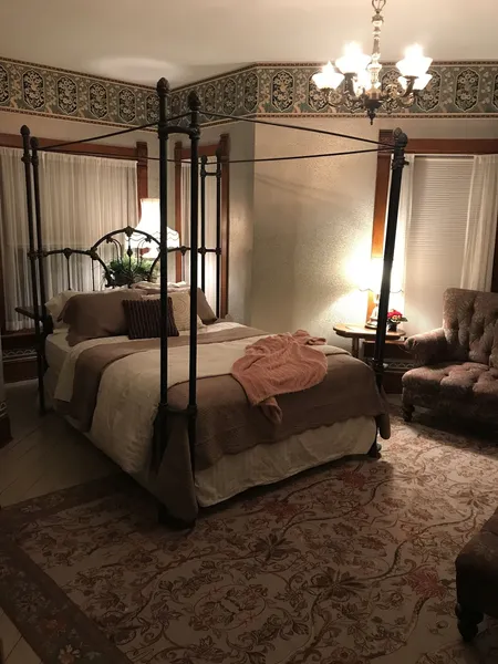Nauvoo Grand Bed & Breakfast hotel detail image 2
