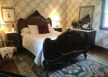 Nauvoo Grand Bed & Breakfast hotel thumbnail 6