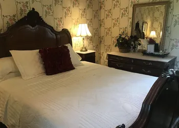 Nauvoo Grand Bed & Breakfast hotel thumbnail 7