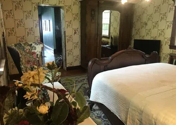 Nauvoo Grand Bed & Breakfast hotel thumbnail 8