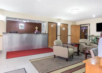 Quality Inn Mount Vernon, IL hotel thumbnail 2