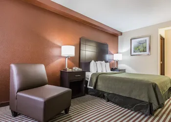 Quality Inn Mount Vernon, IL hotel thumbnail 6