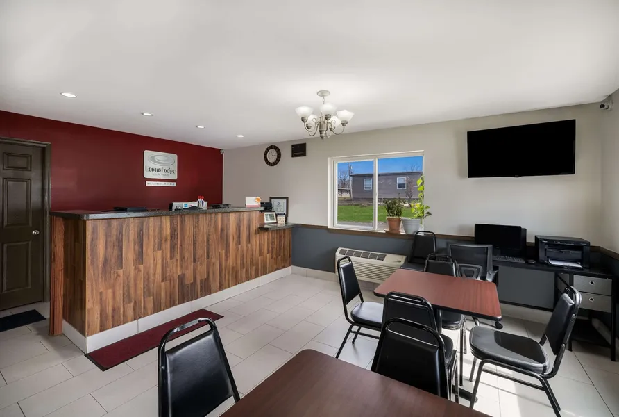 Econo Lodge Inn & Suites Canandaigua - Fingers Lake Area hotel detail image 2