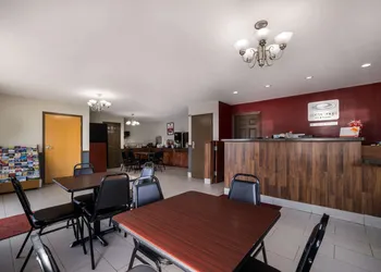 Econo Lodge Inn & Suites Canandaigua - Fingers Lake Area hotel thumbnail 3
