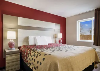 Econo Lodge Inn & Suites Canandaigua - Fingers Lake Area hotel thumbnail 7