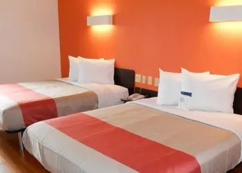 Motel 6 Jourdanton, TX hotel thumbnail 8