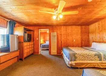 Green Acre Motel by OYO Near Rush County Airport hotel thumbnail 6