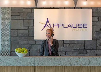 Applause Hotel by CLIQUE hotel thumbnail 3