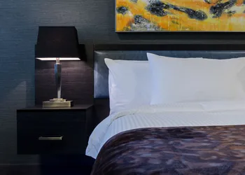 Applause Hotel by CLIQUE hotel thumbnail 4