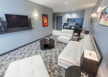 Applause Hotel by CLIQUE hotel thumbnail 7