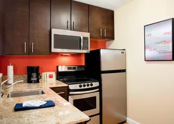 TownePlace Suites Orlando at FLAMINGO CROSSINGS® Town Center/Western Entrance hotel thumbnail 6