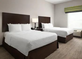 Hampton Inn Fairmont hotel thumbnail 7