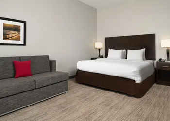 Hampton Inn Fairmont hotel thumbnail 8
