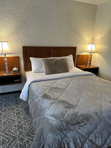 Maple Creek Motor Inn hotel detail image 2