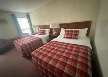 Maple Creek Motor Inn hotel thumbnail 4