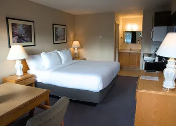 Chalet Inn hotel thumbnail 3