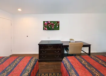 Budget Inn hotel thumbnail 4