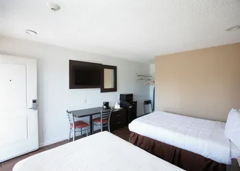 Budget Inn hotel thumbnail 6
