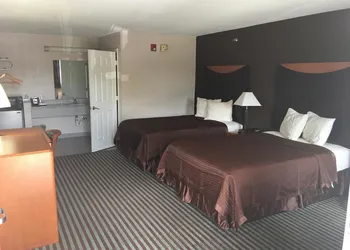 Cypress Inn hotel thumbnail 4