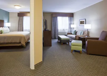 GrandStay Delano hotel thumbnail 8