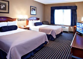 Mountain Inn & Suites hotel thumbnail 4