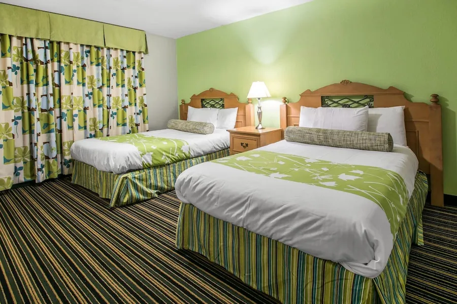 Rodeway Inn & Suites Winter Haven Chain Of Lakes hotel detail image 6