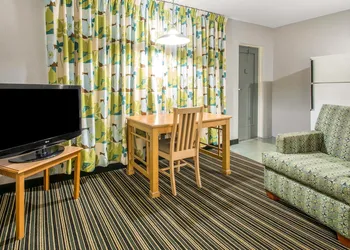 Rodeway Inn & Suites Winter Haven Chain Of Lakes hotel thumbnail 7