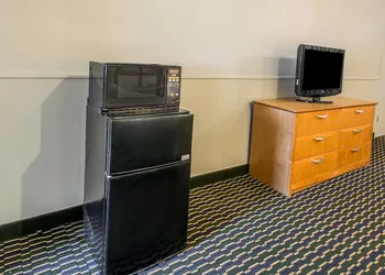 Rodeway Inn & Suites Winter Haven Chain Of Lakes hotel thumbnail 8