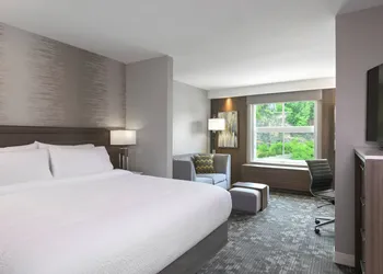 Courtyard by Marriott Edgewater NYC Area hotel thumbnail 8