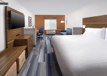 Holiday Inn Express & Suites New Braunfels by IHG hotel thumbnail 6