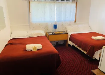 Theodore Motor Hotel hotel thumbnail 2