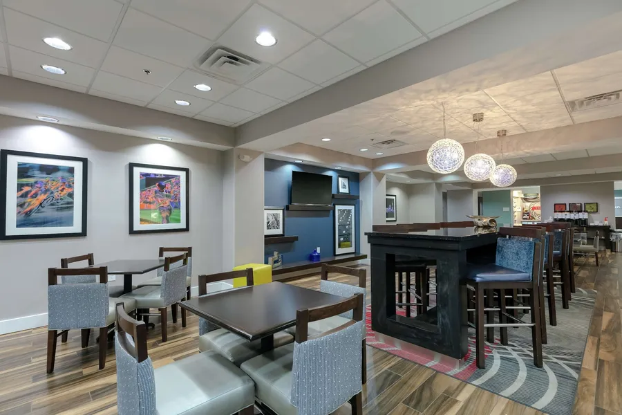Hampton Inn Emerson LakePoint hotel detail image 2