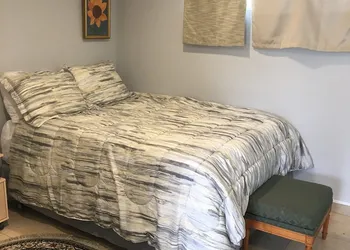 Sunshine LA BnB hotel thumbnail 3