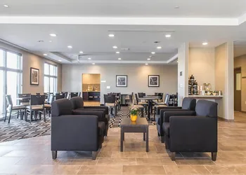 Quality Inn & Suites hotel thumbnail 2