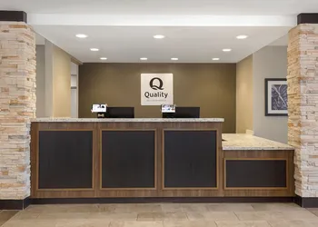 Quality Inn & Suites hotel thumbnail 5