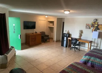 Budgetel Inn & Suites hotel thumbnail 8