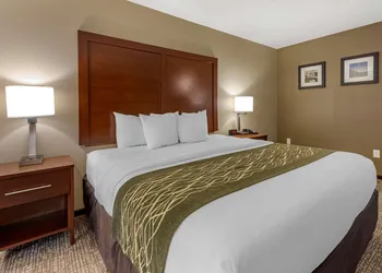 Comfort Inn & Suites Pittsburgh South hotel thumbnail 5