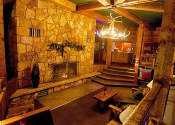 Soda Butte Lodge hotel thumbnail 3